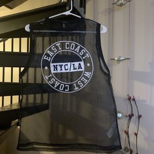 Sleeveless shirt , tank top